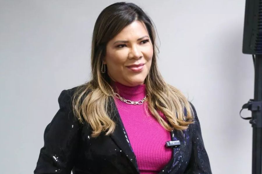 Hélida Tavares - Emoções - ambiente de trabalho
