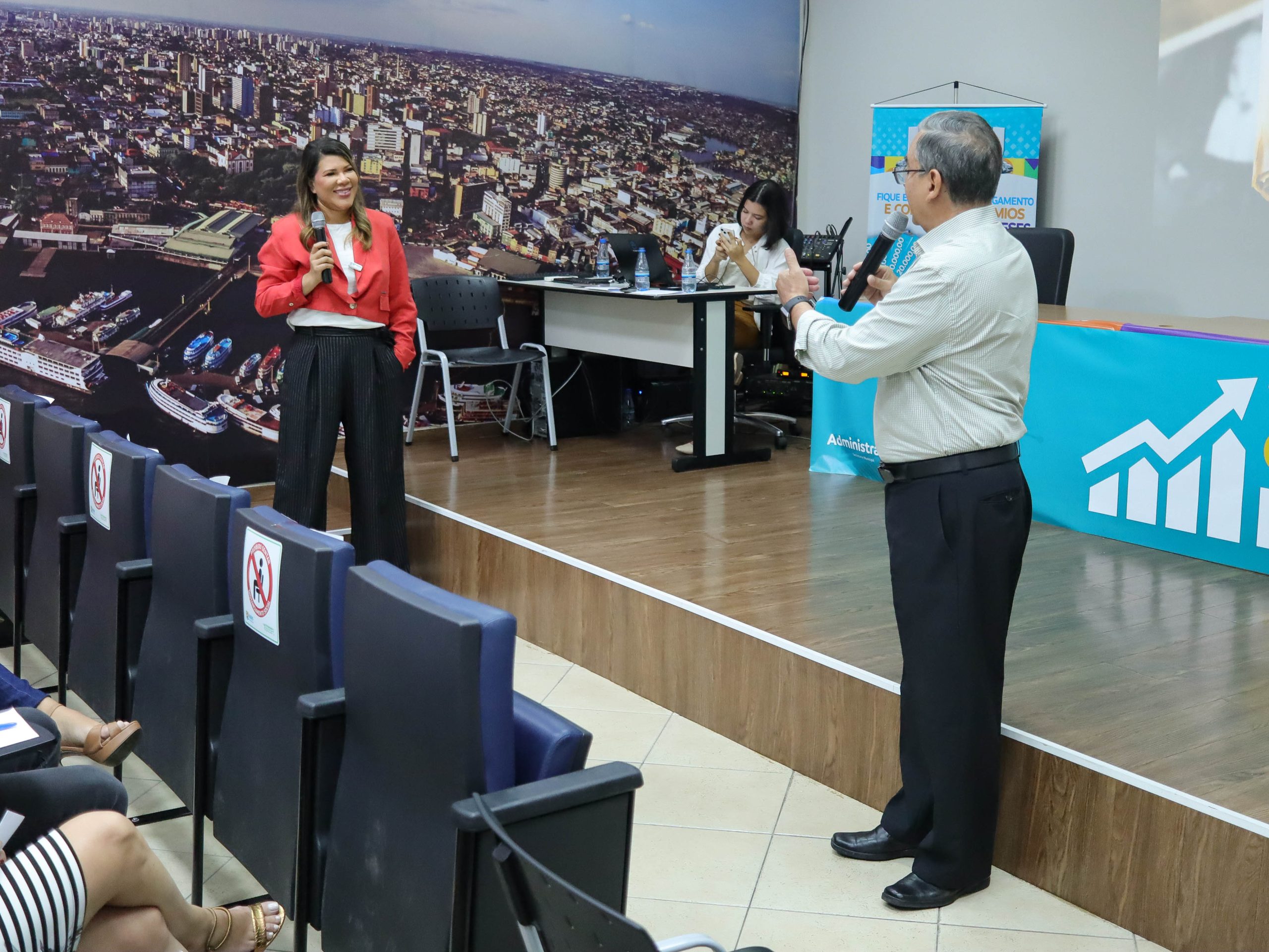 Linguagem corporal - Hélida Tavares